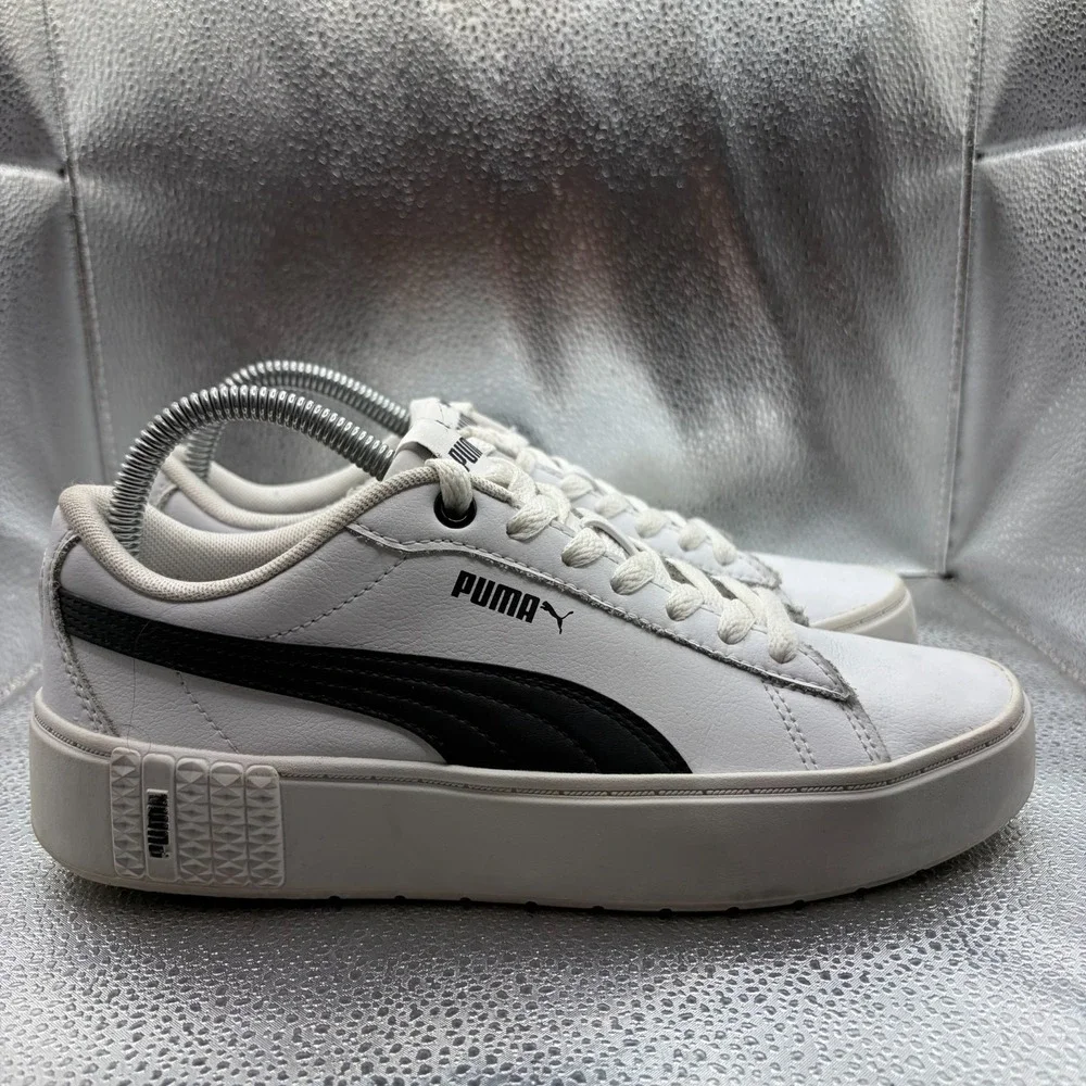 Size 7.5 Puma Smash Platform V2 L White Black Womens Athletic Sneakers 373035-02